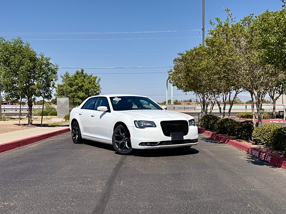 White 2021 Chrysler 300 Sedan Rear-Wheel Drive Automatic